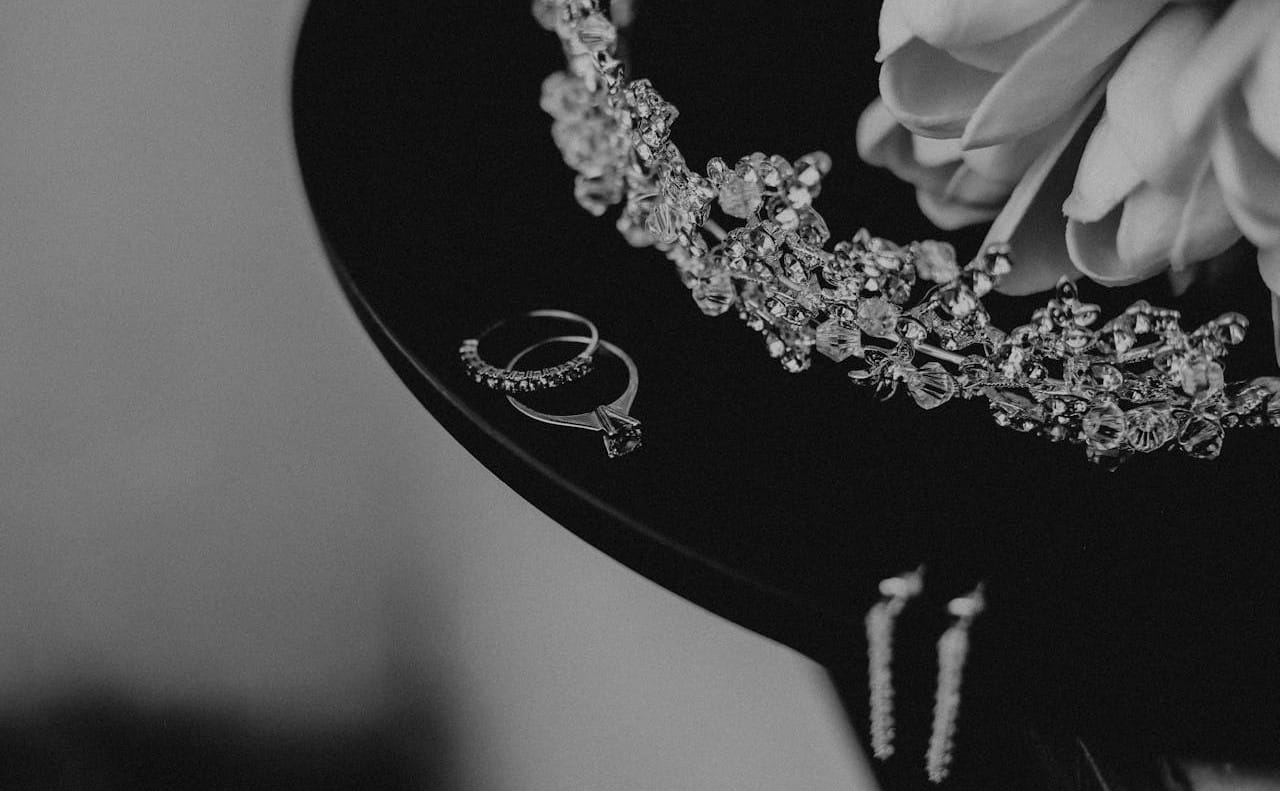 俄の指輪が評判悪いのは本当？デザインや特徴から見たブランドの魅力